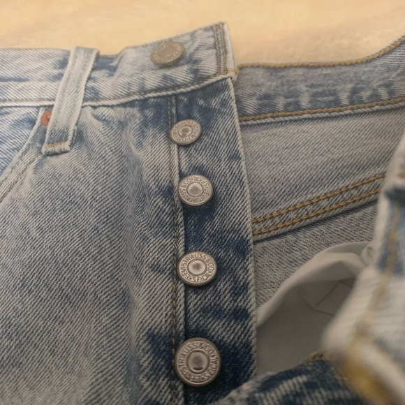 Levis's 501 High Rise Medium Wash - Picture 8 of 10